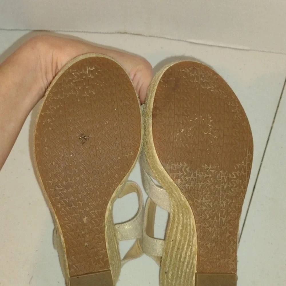 Michael Michael KorsBerkley Wedge Sandals size 6m